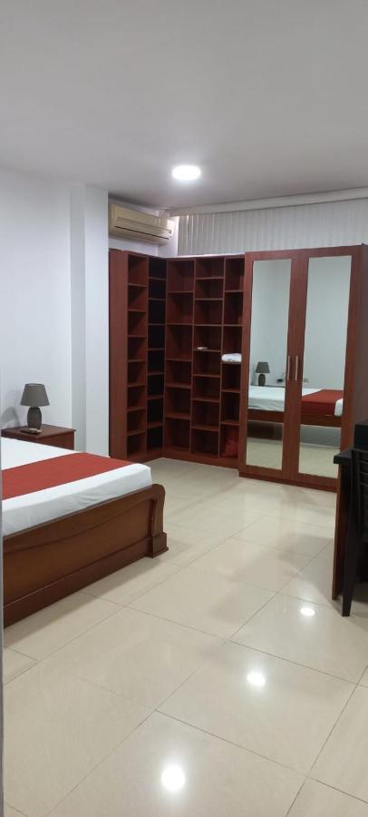 Departamentos Marcecilia De 2 Y 3 Habitaciones En El Centro De Manta Exteriör bild