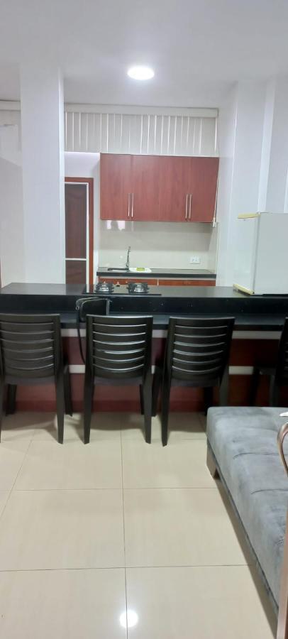 Departamentos Marcecilia De 2 Y 3 Habitaciones En El Centro De Manta Exteriör bild