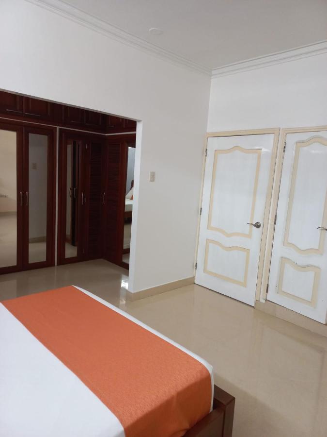 Departamentos Marcecilia De 2 Y 3 Habitaciones En El Centro De Manta Exteriör bild